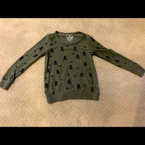 Skull/star long sleeve top. Chaser brand. Small
